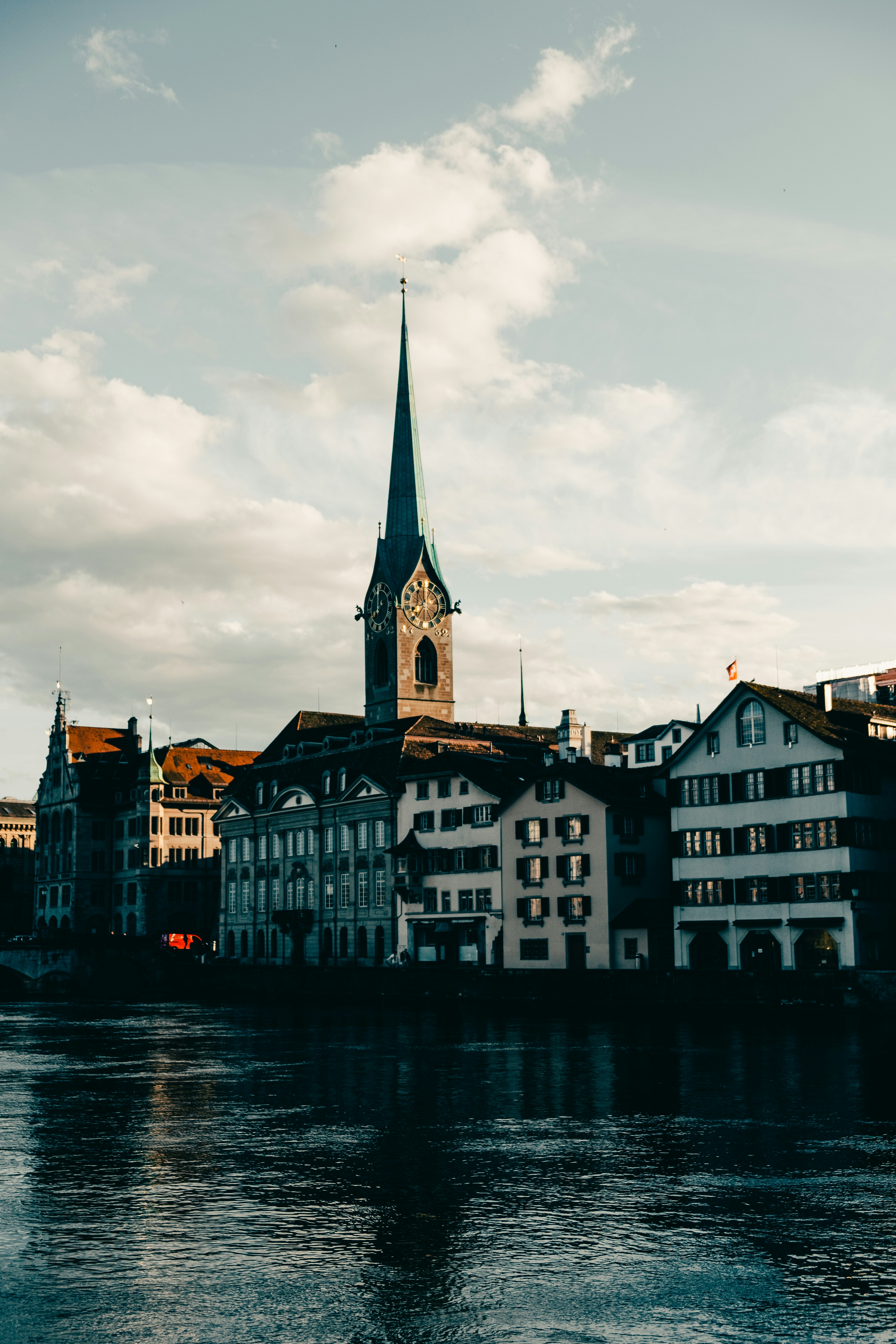 Bild von NIKLAS LINIGER aus Unsplash